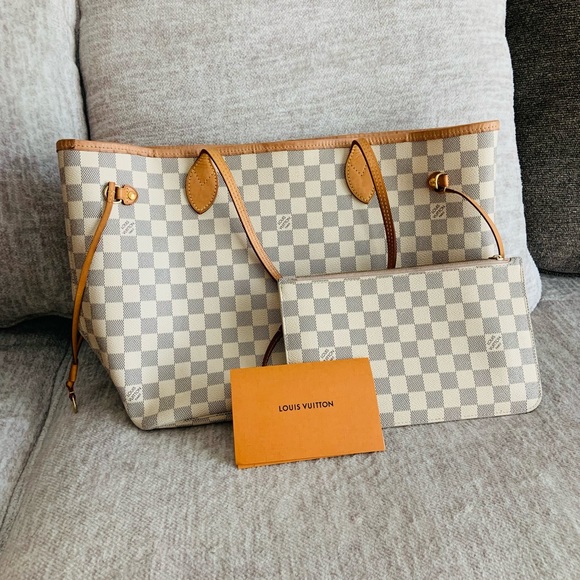 LV Neverfull MM 100%Authentic Includes: ♥️box wristlet and receipt! - Picture 7 of 15